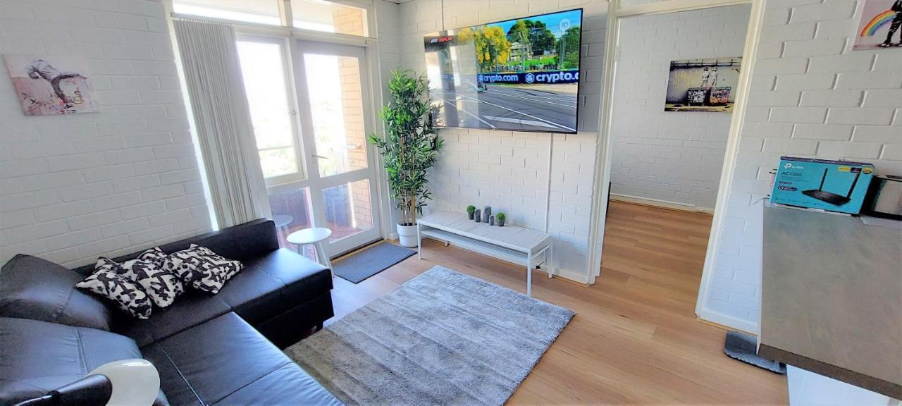 Sky High On Arundel - Central Fremantle Apartment מראה חיצוני תמונה