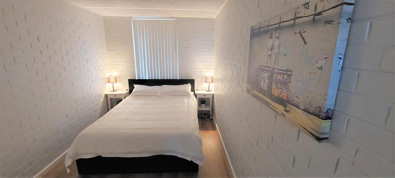 Sky High On Arundel - Central Fremantle Apartment מראה חיצוני תמונה